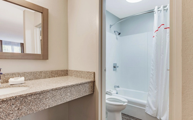 Red Roof Inn & Suites Wilkesboro