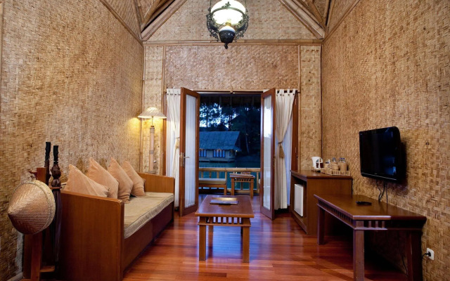 Kampung Sampireun Resort & Spa