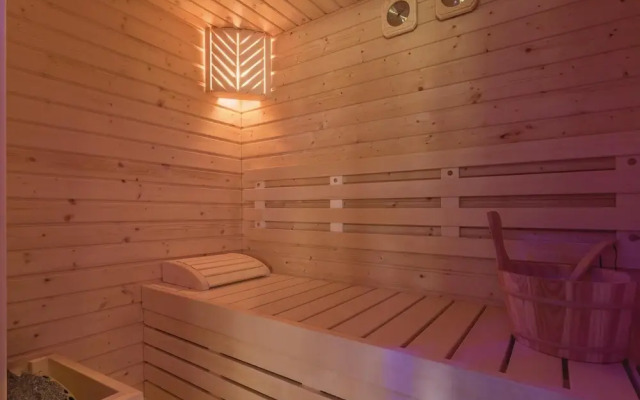 Awesome Home in Sumber With Sauna, Wifi and 7 Bedrooms