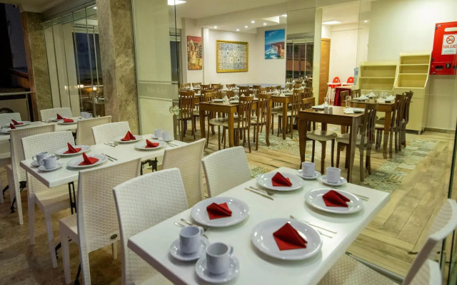 Palm Beach Hotel