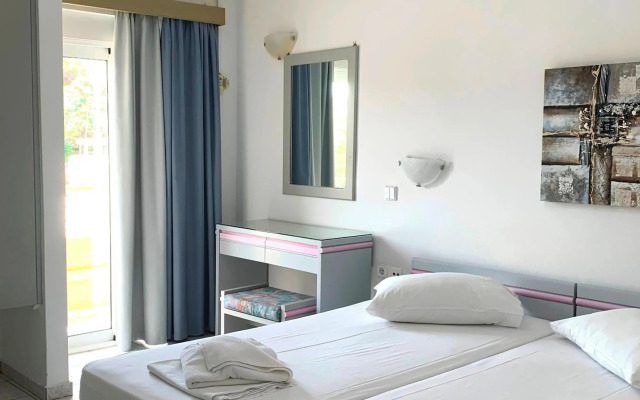 Ermis Suites