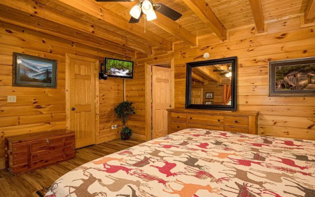 MooseBehaving - Two Bedroom Cabin