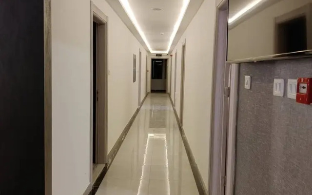 45m Luxury Room Royal View Near all Services