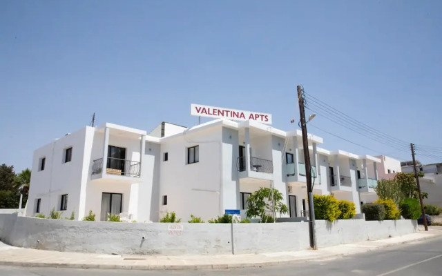 Valentina Coastal Suites in Central Paphos 3