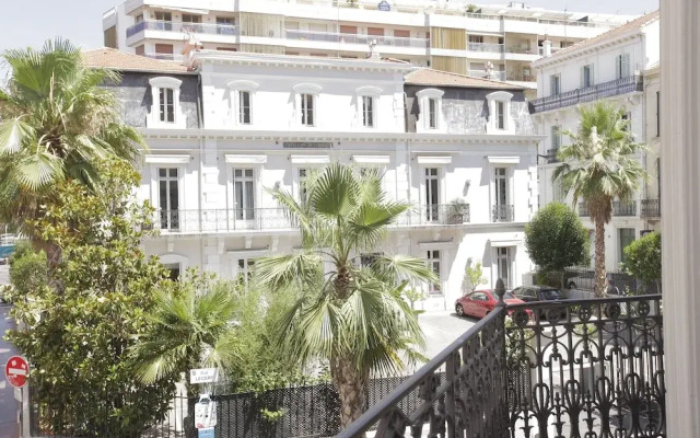 Cannes Palais Bourgeois