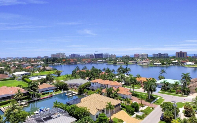 Breakwater Home #54005