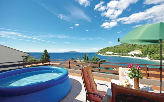 Beautiful Home in Podaca With Wifi and 4 Bedrooms