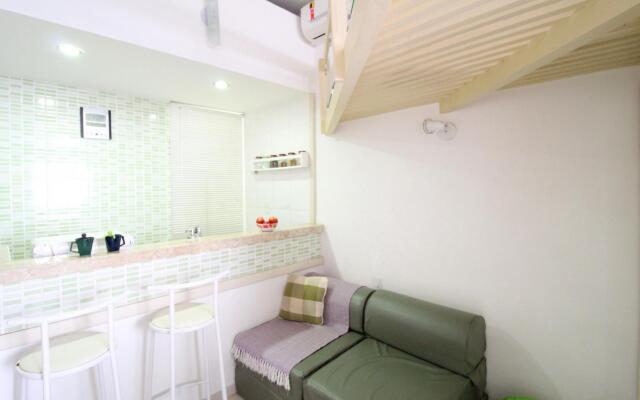 Pineapples A923 | Studio in Copacabana Z2