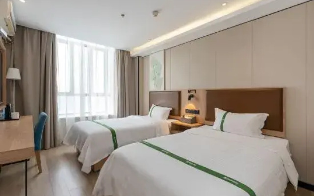 GreenTree Inn Express Hotel (Shanghai Songjiang Sports Center Subway Station)