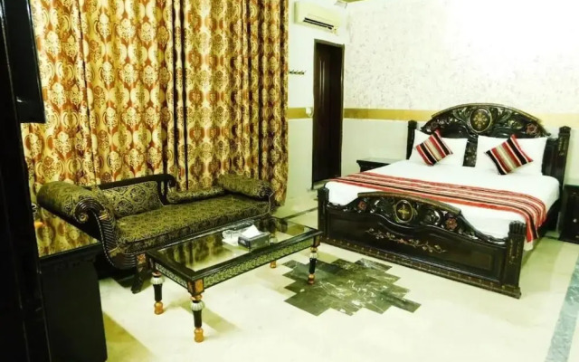 Hotel Moon Palace