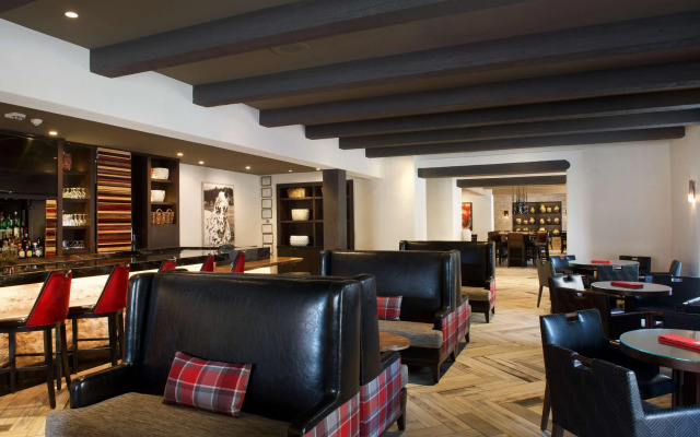 Hilton Santa Fe Historic Plaza