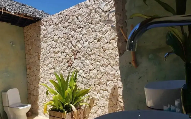 Kusini Beach Bungalows