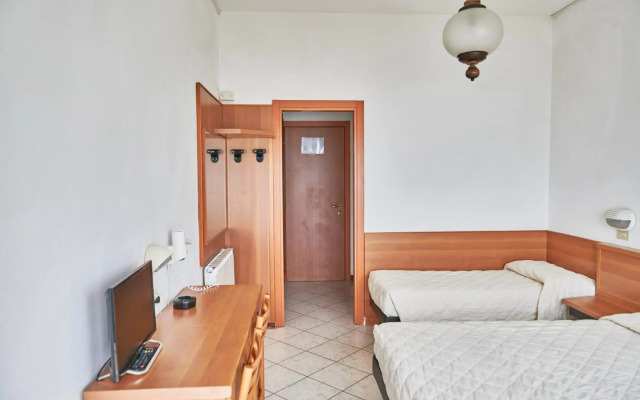 Hotel Caesar (Bed and Breakfast)