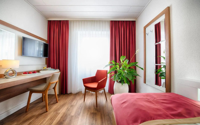 Hotel Senator