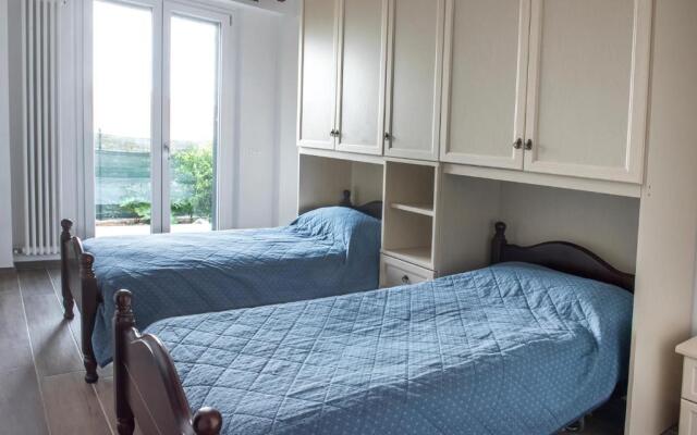 S145 - Sirolo, Nuovissimo Trilocale in Centro Con Giardino