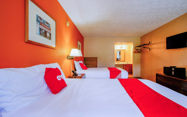 OYO Hotel Chapmanville Inn, WV - Hwy 119