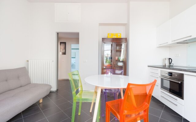 Downtown Apt Quiet with Terrace and Lift