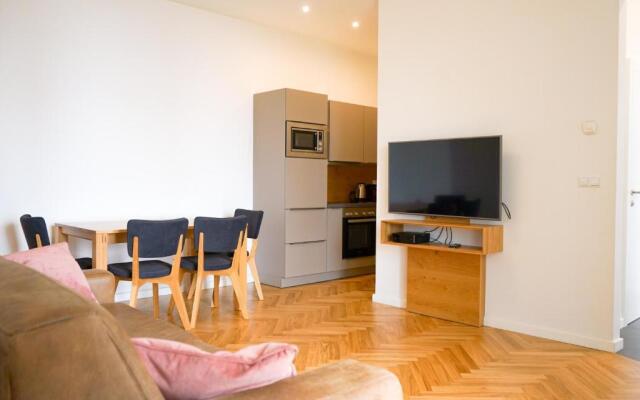 Nadland Apartments B7