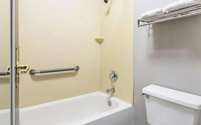 Quality Inn Knoxville