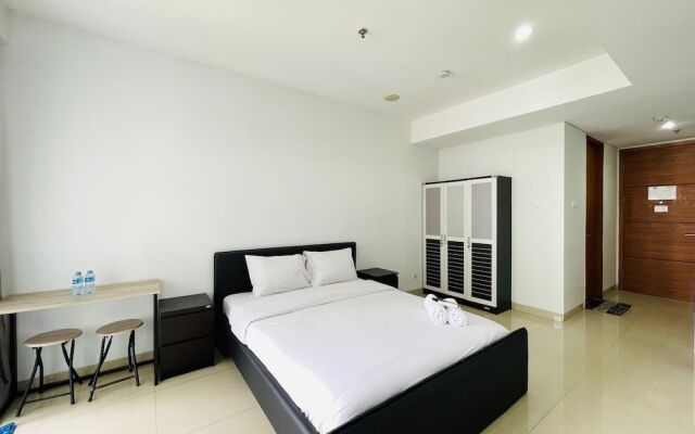 Cozy Studio Room At Dago Suites Apartment