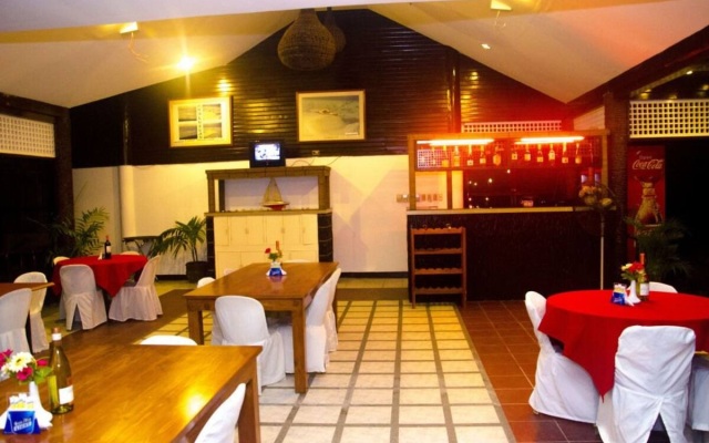 Estaca bay Garden Resort