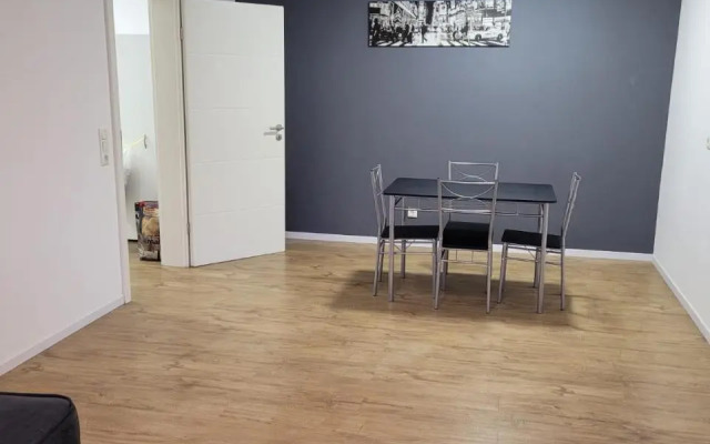 Schone, Gemutliche Moblierte 2 Zi Wohnung in Rgb