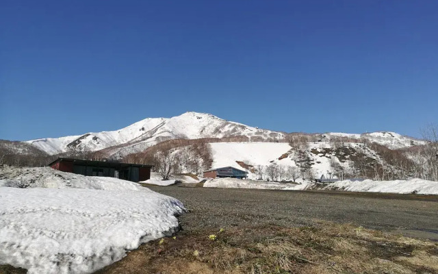 Annupuri Mountain View Lodge