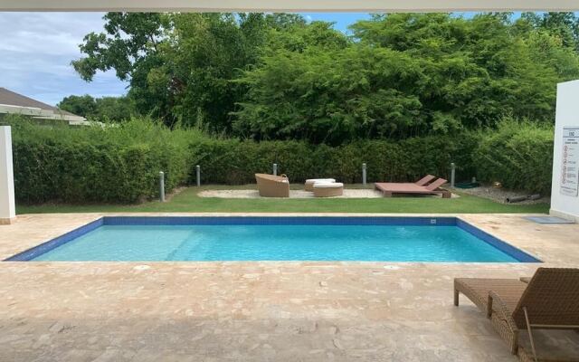 Punta Cana 2BR apt with private jacuzzi