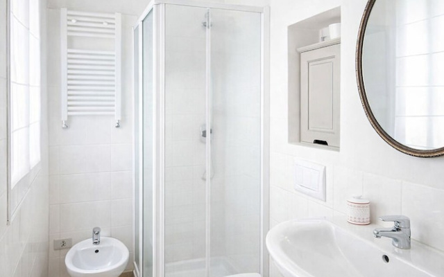 dHomes -Apartments Rooms- Galleria Gold