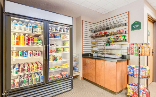 Wingate by Wyndham Gillette