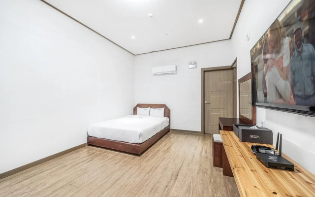 Tongyoung MartisBeach Pension