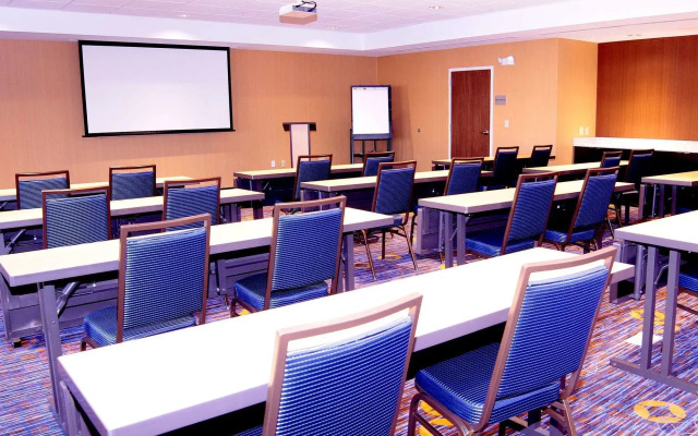 Courtyard by Marriott Jackson Airport/Pearl