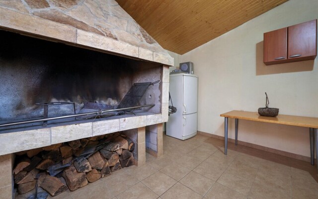 Beautiful Home in Pano With Wifi and 5 Bedrooms
