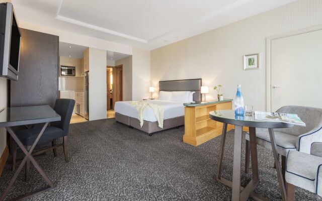 Oaks Gold Coast Hotel