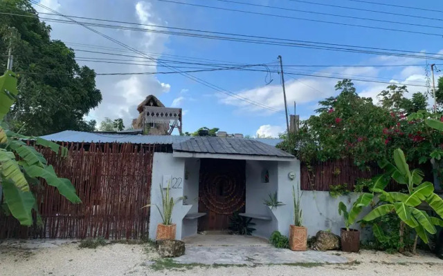 Hermosa Cabaña con vista a la laguna, en 5ta av.