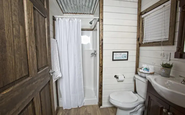 Stateline Cabins & RV