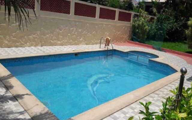 Maxiprime Hotels Panaiyur