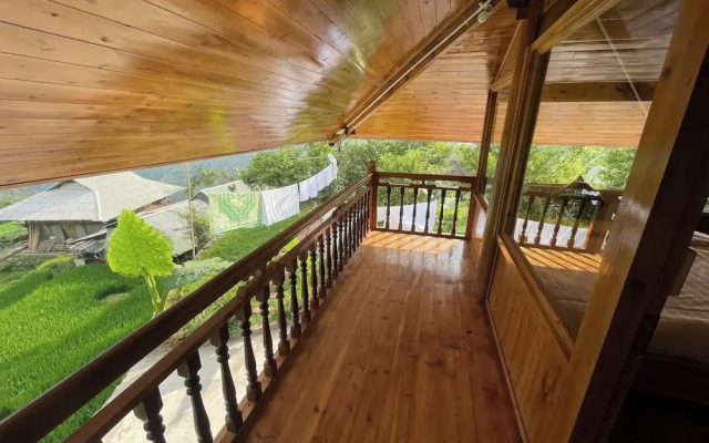 Bees Homestay Sapa & Trekking