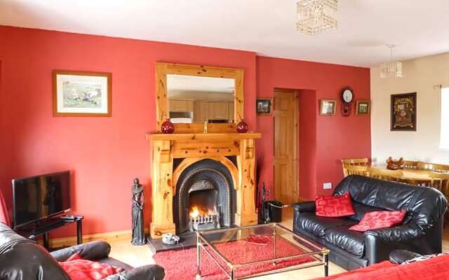 Cosy Cottage with open fire