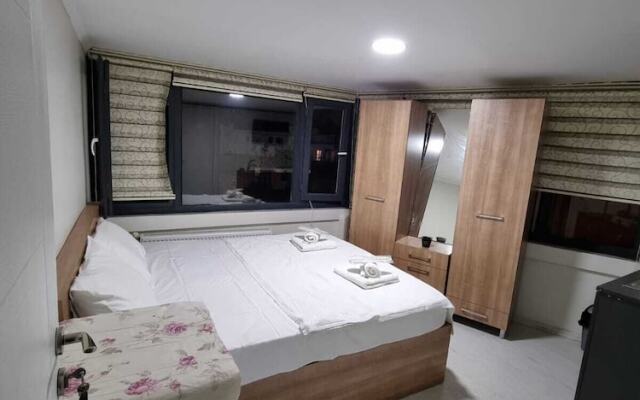 The Queen's Istanbul