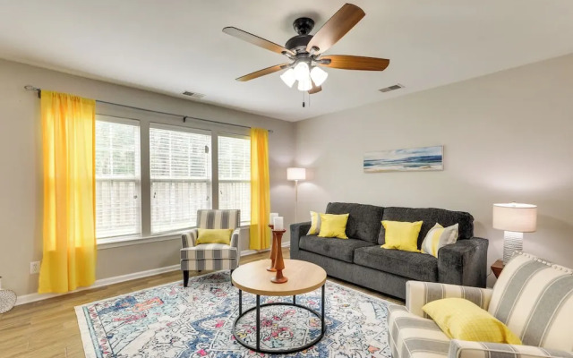 Charming North Charleston Townhome - Pets Welcome!