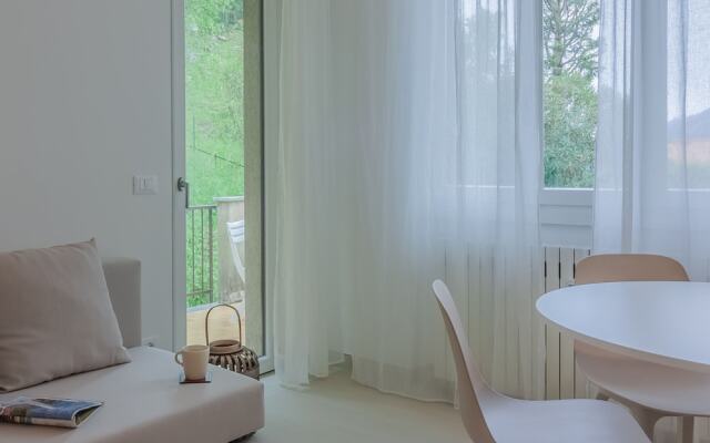 Profumo di Lago in Perledo