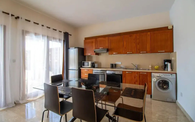 Hg07 Adjacent to Aphrodite Hills- Private Pool, Large Terrace