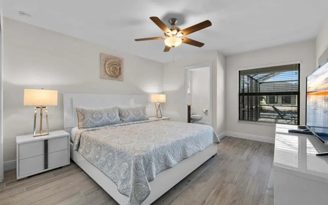 Midpoint Villa by Distinctive Beach Rentals