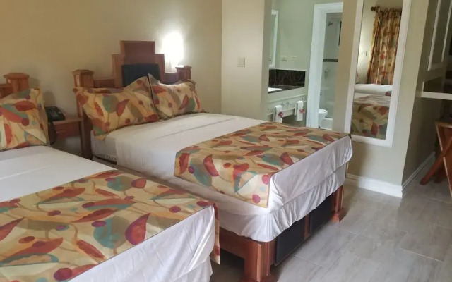 The Oasis Resort - All Inclusive