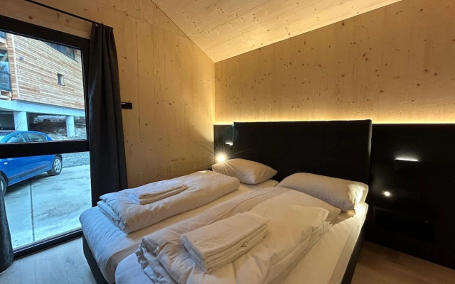 Superior Chalet With Sauna and hot tub