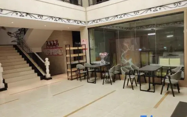 SET Chain Hotel (Jinjishan Road, Chibi)