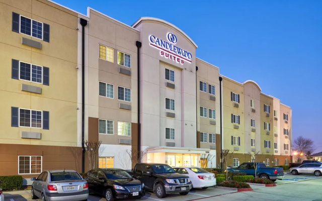 Candlewood Suites Houston Park 10
