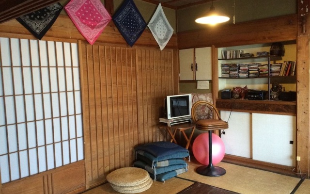 Happy Guest House – Guest Rooms – Otoyo