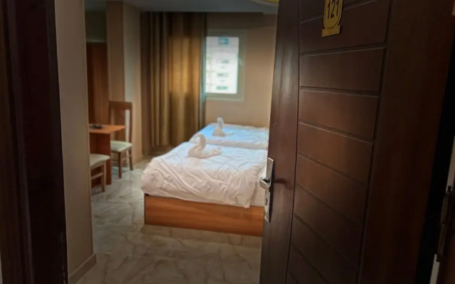 Grand pyramids view hotel